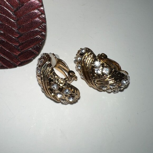Set Of 3 Womens Earrings: Burgundy Leather Leaf Dangle Rhinestone Clip-On & Gold - Picture 3 of 4